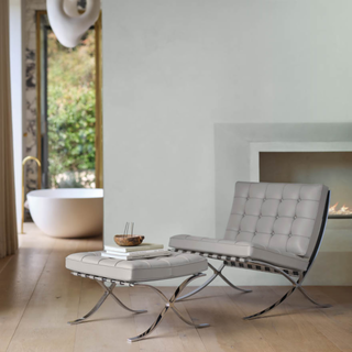 Barcelona poef met kussen - classic version-Poef-KNOLL INTERNATIONAL NV-Buro International