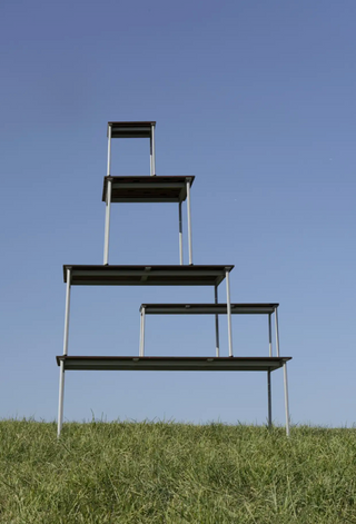 Traverse Dining table