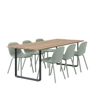 70/70 outdoor table