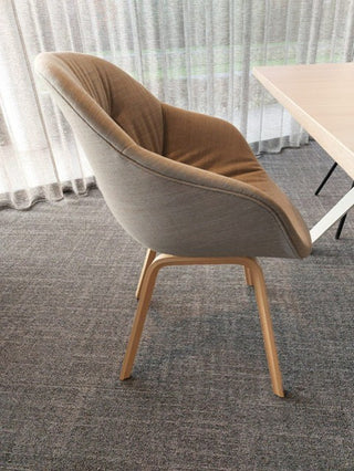 Set Vpax table + 4 comfort chairs