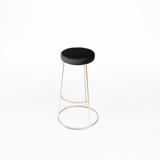 Flexfurn Alice Bar Stool barkruk met rond zitkussen in Velvet Black en gouden draadframe