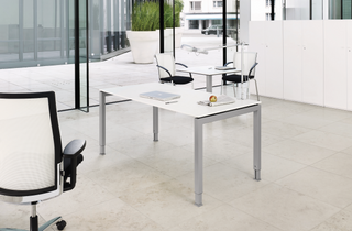 BASIC.4 bureau à plateau coulissant