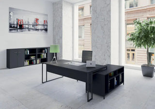 Stricto executive desk with right-hand storage unit