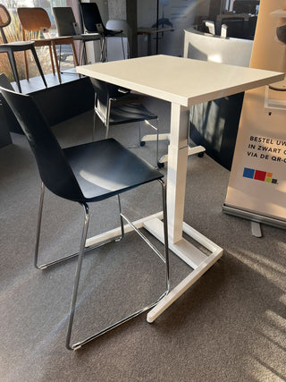 MyBuddy-Zit Sta tafels-MERKT KONRAD GMBH-Buro International