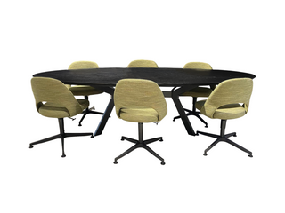Set of spacious table + comfortable chairs - Showroom model