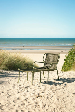 Ribbon lounge chair