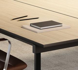 BE 1 meetingtafel