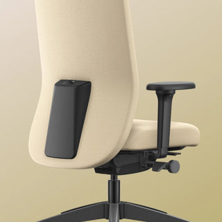 Detail of the cream back of the Se7en Iris with lumbar support